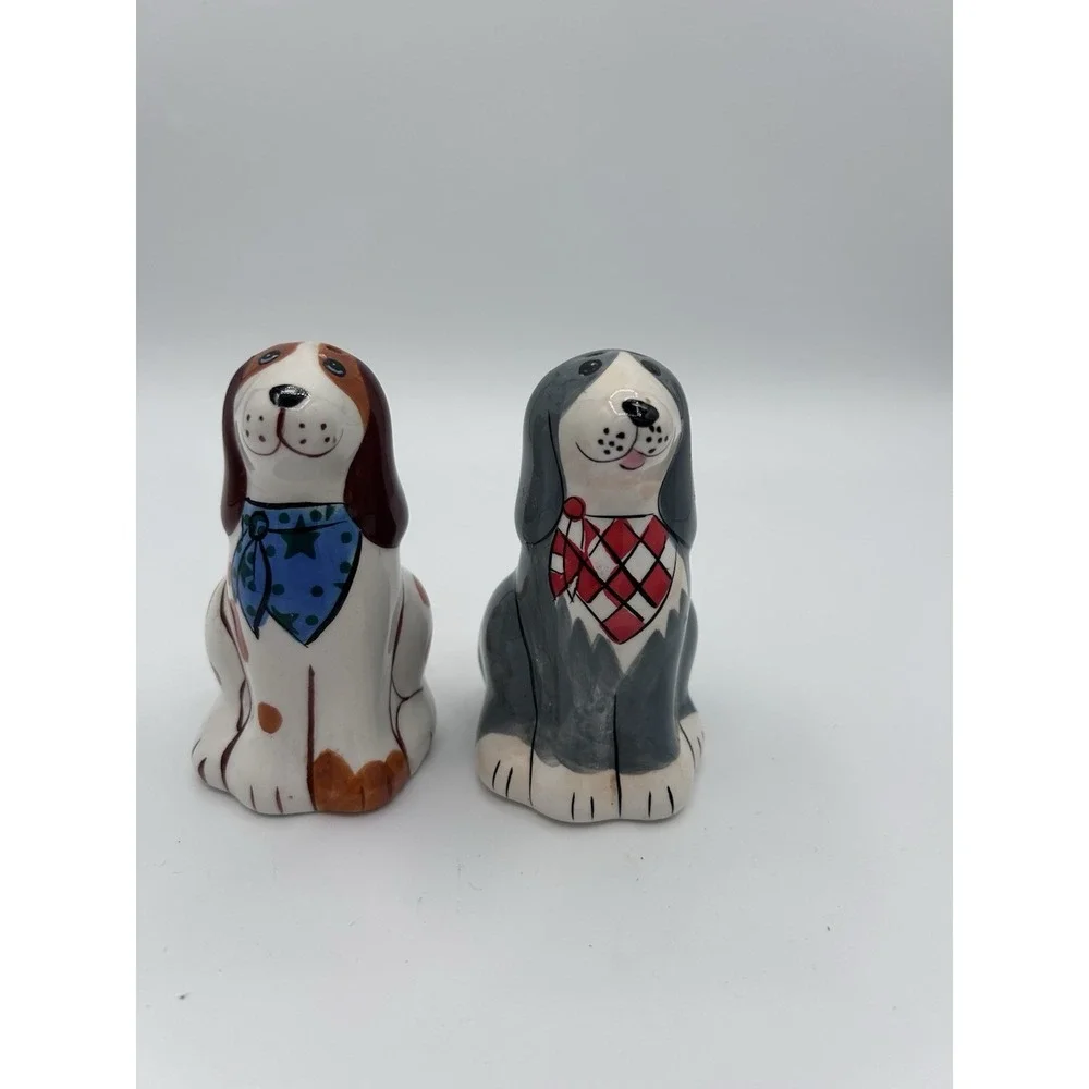 Vtg. Dogs Salt & Pepper Shaker Set Spice Up Your Food With these Cute‎ Doggies